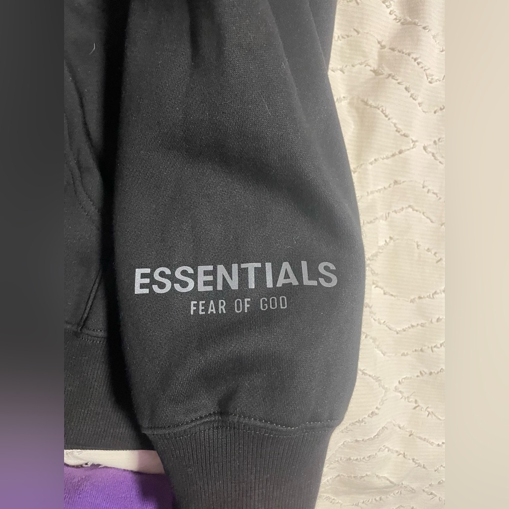 Essentials hoodie - Picture 2 of 4
